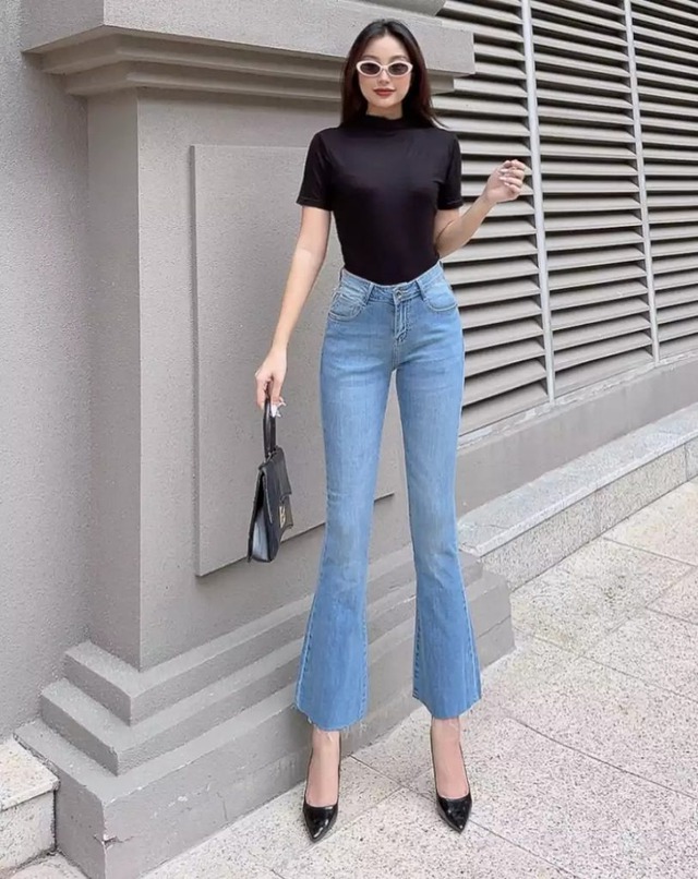 Quần ống loe - 'bảo bối' vượt thời gian, ai mặc cũng xinh- Ảnh 6. Quần ống loe - 'bảo bối' vượt thời gian, ai mặc cũng xinh- Ảnh 6.