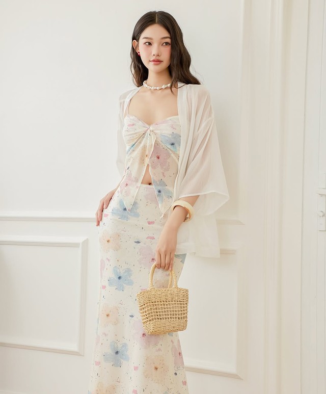 Tôn lên đường cong quyến rũ với váy ôm body- Ảnh 7. Tôn lên đường cong quyến rũ với váy ôm body- Ảnh 7.