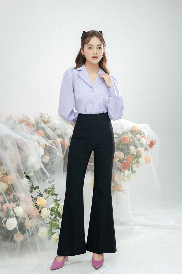 Quần ống loe - 'bảo bối' vượt thời gian, ai mặc cũng xinh- Ảnh 7. Quần ống loe - 'bảo bối' vượt thời gian, ai mặc cũng xinh- Ảnh 7.