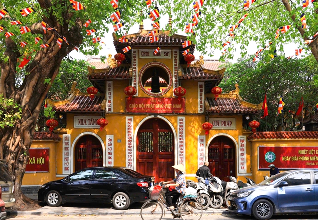 Ngôi chùa hơn 500 năm tuổi ở Hà Nội trước ngày cung nghinh xá lợi Phật Ngôi chùa hơn 500 năm tuổi ở Hà Nội trước ngày cung nghinh xá lợi Phật