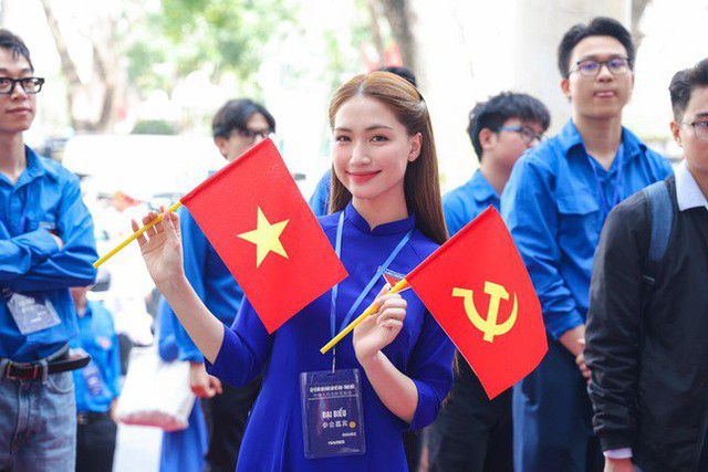 Ca sĩ Hòa Minzy được tuyên dương Thanh niên tiên tiến làm theo lời Bác- Ảnh 2. Ca sĩ Hòa Minzy được tuyên dương Thanh niên tiên tiến làm theo lời Bác- Ảnh 2.
