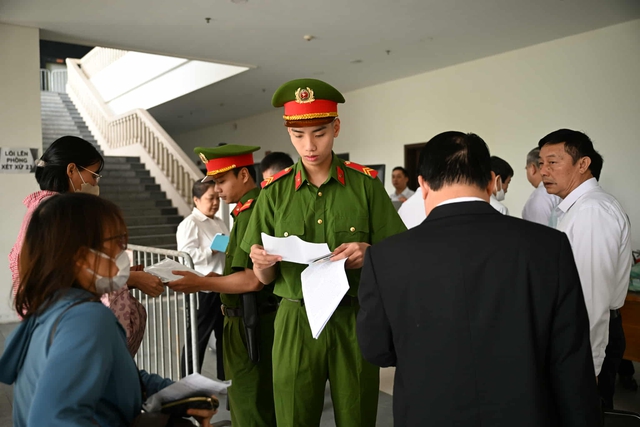 Cả ngàn tấn đất hiếm bị khai thác trái phép rồi tuồn ra nước ngoài - Ảnh 3. Cả ngàn tấn đất hiếm bị khai thác trái phép rồi tuồn ra nước ngoài - Ảnh 3.