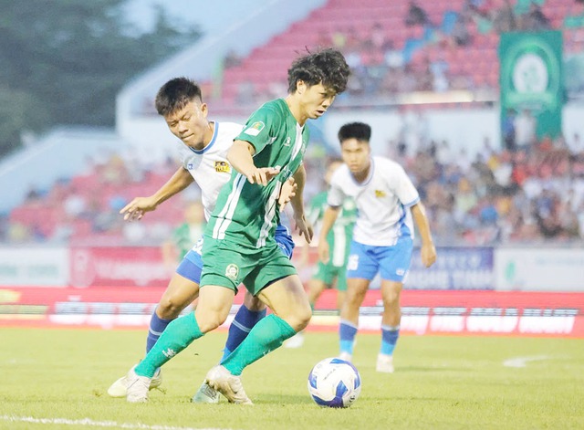 Công Phượng lên đội tuyển Việt Nam, tại sao không? Công Phượng lên đội tuyển Việt Nam, tại sao không?