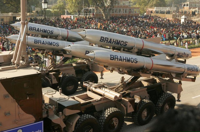 Ấn Độ khánh thành cơ sở sản xuất tên lửa BrahMos giữa lúc ngừng bắn - Ảnh 1.