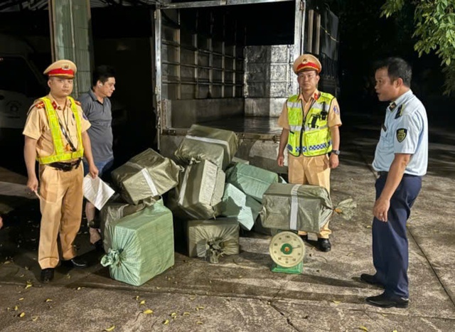 Liên tiếp phát hiện lòng lợn bẩn tại Quảng Ninh- Ảnh 3.