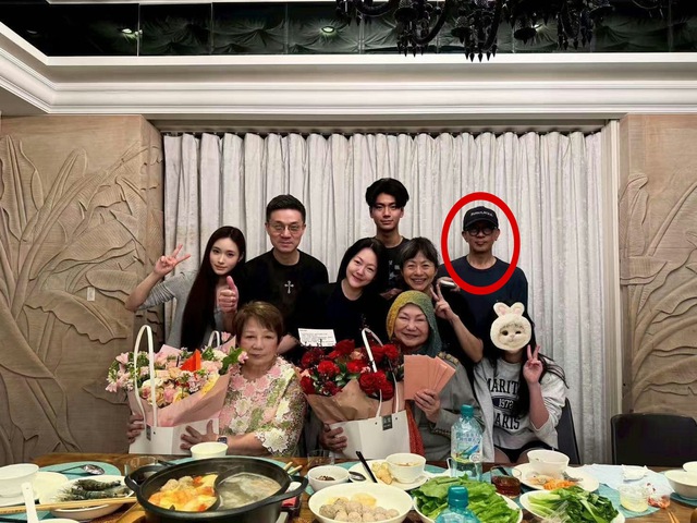 Chồng Từ Hy Vi&ecirc;n lộ diện, th&acirc;n h&igrave;nh gầy g&ograve; kh&oacute; nhận ra - Ảnh 1.