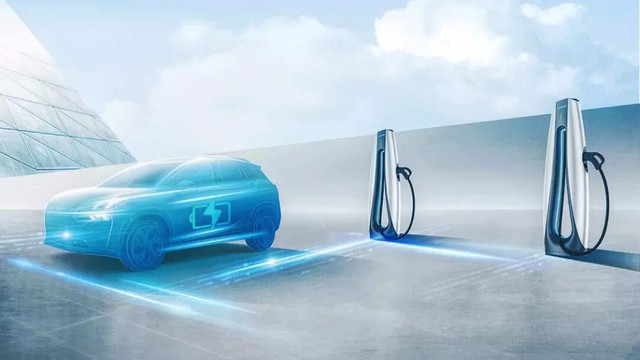 Sạc si&ecirc;u nhanh khiến &ocirc; t&ocirc; điện đ&aacute;nh đổi bằng sự hao tổn tuổi thọ pin - Ảnh 1.