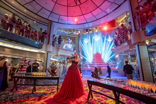 Trải nghiệm du thuyền đẳng cấp quốc tế từ TP.HCM: Kh&aacute;m ph&aacute; Singapore h&egrave; 2025 c&ugrave;ng StarCruise- Ảnh 3.