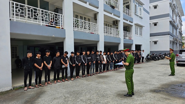 Vụ hỗn chiến náo loạn trung tâm TP.Đà Nẵng: Bắt 24 côn đồ Vụ hỗn chiến náo loạn trung tâm TP.Đà Nẵng: Bắt 24 côn đồ