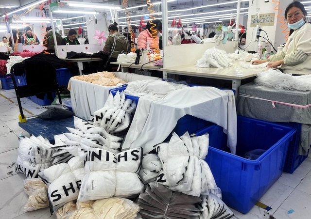 Mỹ giảm một nửa thuế ‘de minimis’ với hàng giá rẻ từ Trung Quốc Mỹ giảm một nửa thuế ‘de minimis’ với hàng giá rẻ từ Trung Quốc