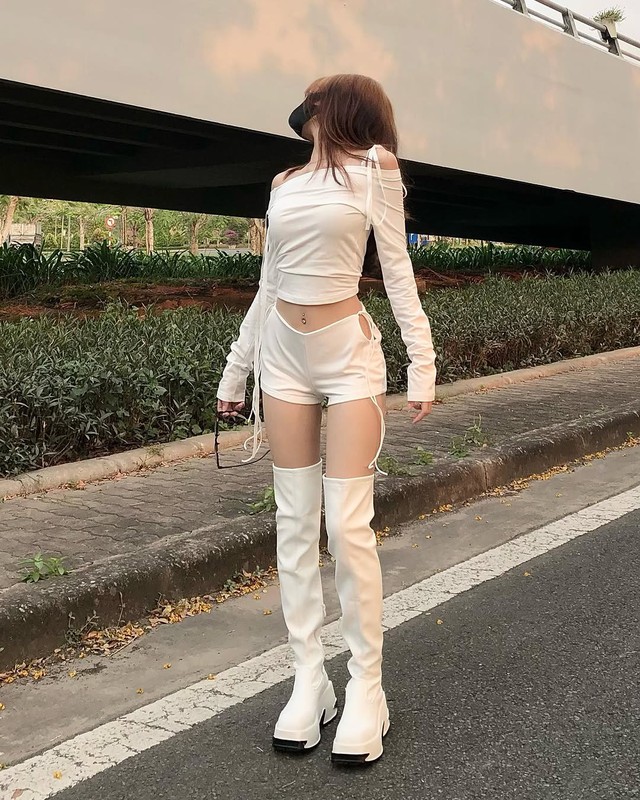 'Sốt xình xịch' với những cách lên đồ ngày hè với giày bốt - Ảnh 4.
