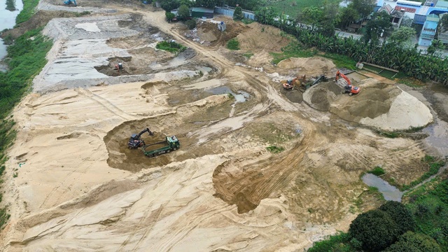 Cung thiếu, vật liệu xây dựng 'có tiền cũng không mua được'- Ảnh 1. Cung thiếu, vật liệu xây dựng 'có tiền cũng không mua được'- Ảnh 1.