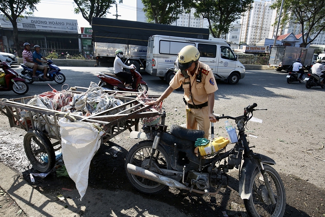 Kiểm soát khí thải xe máy thế nào?- Ảnh 4. Kiểm soát khí thải xe máy thế nào?- Ảnh 4.
