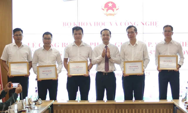 Công bố các sản phẩm, sáng kiến khoa học, công nghệ ‘make in Vietnam’ Công bố các sản phẩm, sáng kiến khoa học, công nghệ ‘make in Vietnam’