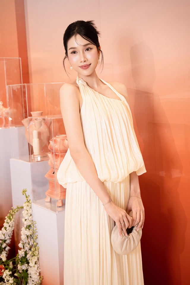 Giáng My - Hà Kiều Anh đọ ‘nhan sắc không tuổi’- Ảnh 5. Giáng My - Hà Kiều Anh đọ ‘nhan sắc không tuổi’- Ảnh 5.