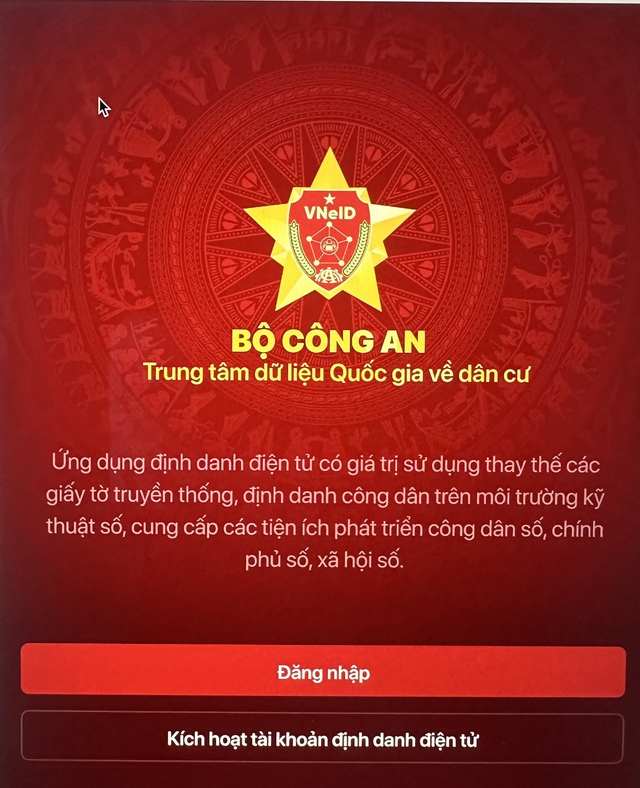 Công an tỉnh Cà Mau cảnh báo thủ đoạn lừa đảo phụ huynh cài ứng dụng VNeID Công an tỉnh Cà Mau cảnh báo thủ đoạn lừa đảo phụ huynh cài ứng dụng VNeID