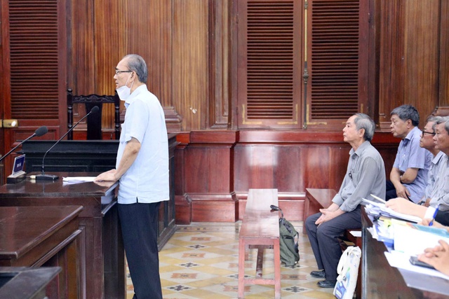 Sai phạm tại 132 Bến Vân Đồn: Đề nghị Công ty Nguyễn Kim bồi thường hơn 68,7 tỉ đồng Sai phạm tại 132 Bến Vân Đồn: Đề nghị Công ty Nguyễn Kim bồi thường hơn 68,7 tỉ đồng