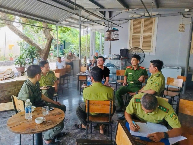 Vì sao mang chim đến quán cà phê phải chứng minh nguồn gốc hợp pháp? Vì sao mang chim đến quán cà phê phải chứng minh nguồn gốc hợp pháp?
