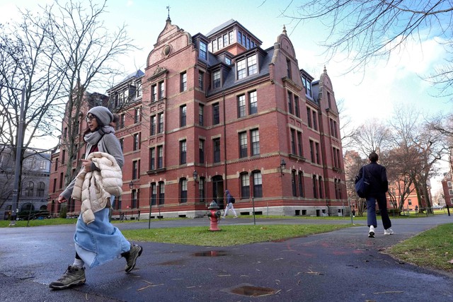 Đại học Harvard mở rộng vụ kiện chống Nhà Trắng Đại học Harvard mở rộng vụ kiện chống Nhà Trắng