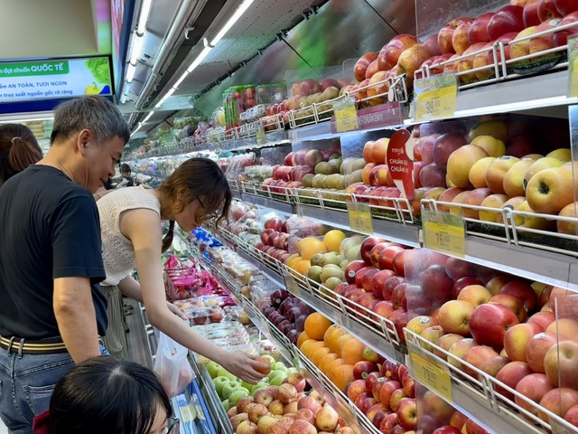 Người Việt chi 1.000 tỉ đồng mỗi tháng ăn táo Mỹ Người Việt chi 1.000 tỉ đồng mỗi tháng ăn táo Mỹ
