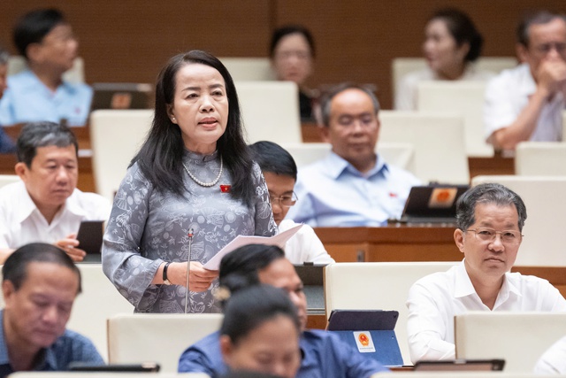 Bỏ chất vấn viện trưởng và chánh án, ‘người dân bị oan sẽ nhờ cậy ai?’ Bỏ chất vấn viện trưởng và chánh án, ‘người dân bị oan sẽ nhờ cậy ai?’