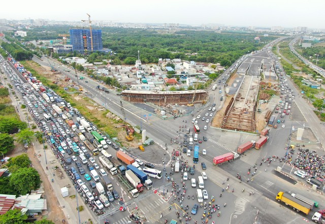 Có nhà đầu tư rót 2 tỉ USD sau 1 giờ gặp gỡ lãnh đạo TP.HCM - Ảnh 2.