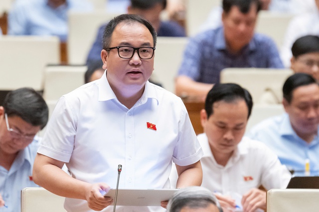 Bỏ chất vấn viện trưởng và chánh án, 'người dân bị oan biết nhờ cậy ai?'- Ảnh 2. Bỏ chất vấn viện trưởng và chánh án, 'người dân bị oan biết nhờ cậy ai?'- Ảnh 2.