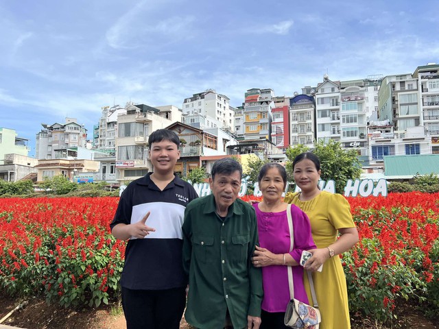 Chuyến đi xa đầu tiên trong thời bình của một thương binh Chuyến đi xa đầu tiên trong thời bình của một thương binh