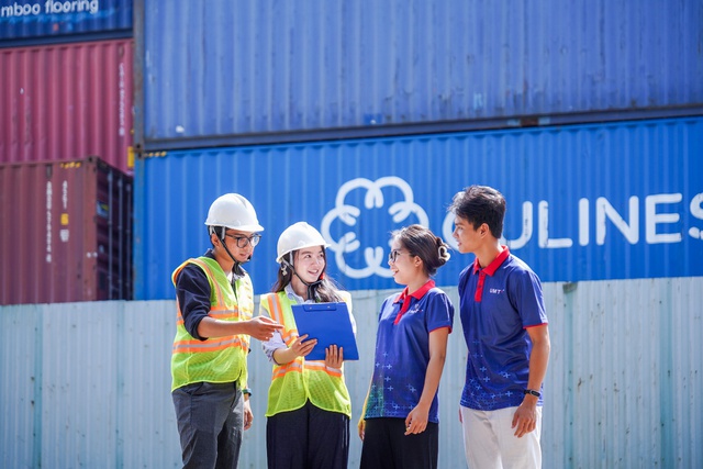 Sinh viên UMT học qua trải nghiệm: Chuyến đi thay đổi tư duy- Ảnh 4. Sinh viên UMT học qua trải nghiệm: Chuyến đi thay đổi tư duy- Ảnh 4.