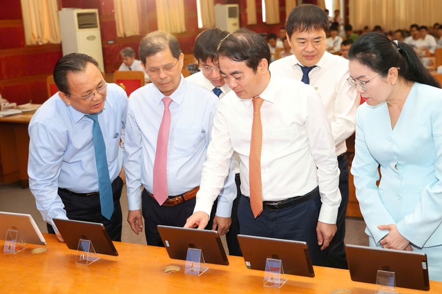 Khánh Hòa vận hành ‘bộ não số’ - Trung tâm Giám sát, Điều hành thông minh- Ảnh 3. Khánh Hòa vận hành ‘bộ não số’ - Trung tâm Giám sát, Điều hành thông minh- Ảnh 3.