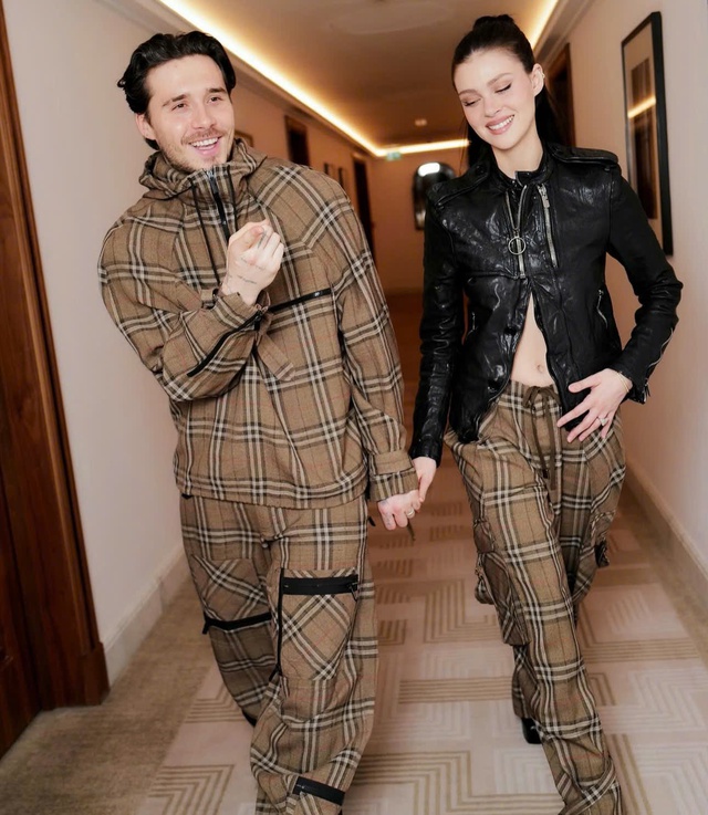 Hoàng tử Harry và Meghan Markle ủng hộ vợ chồng Brooklyn Beckham sau rạn nứt gia đình - Ảnh 2.