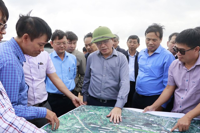 Tăng tốc dự án đường băng số 2 Cảng hàng không Phù Cát Tăng tốc dự án đường băng số 2 Cảng hàng không Phù Cát