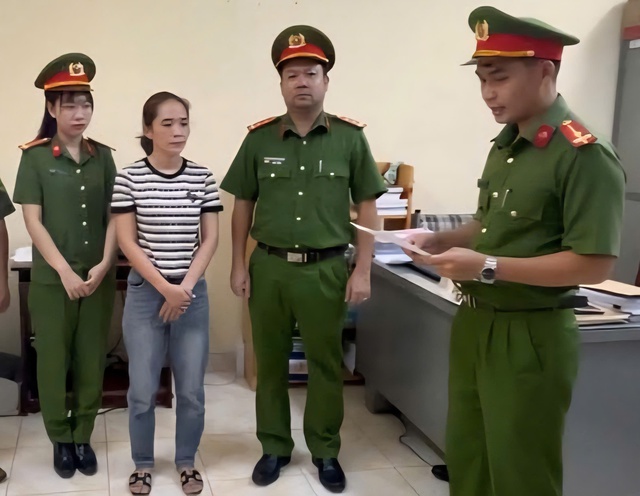 Đồng Nai: Khởi tố nữ kế toán tham ô số tiền hơn 2 tỉ đồng Đồng Nai: Khởi tố nữ kế toán tham ô số tiền hơn 2 tỉ đồng
