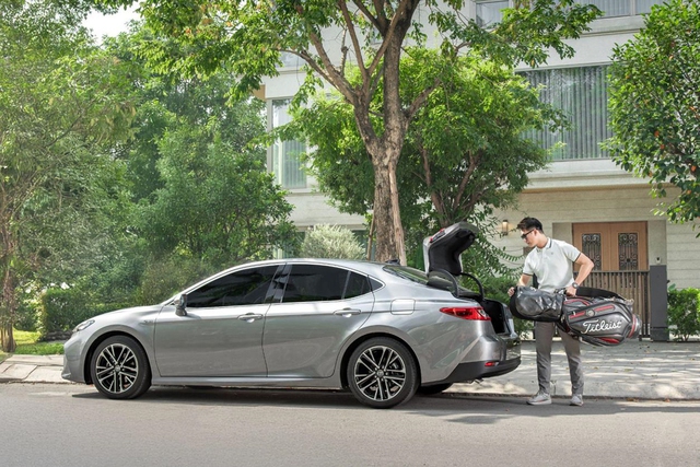 Toyota Camry thế hệ mới: Tối ưu hóa trải nghiệm lái xe cho doanh nhân Việt Toyota Camry thế hệ mới: Tối ưu hóa trải nghiệm lái xe cho doanh nhân Việt - Ảnh 5.