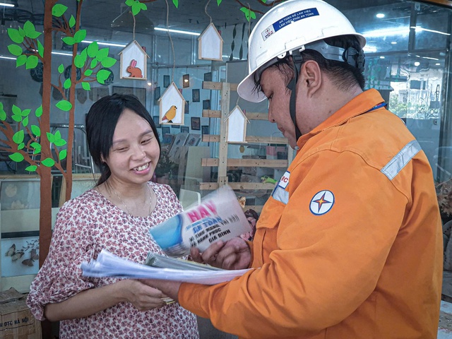 ‘Hậu sinh khả úy’ nhà tôi lan tỏa tinh thần tiết kiệm điện ‘Hậu sinh khả úy’ nhà tôi lan tỏa tinh thần tiết kiệm điện