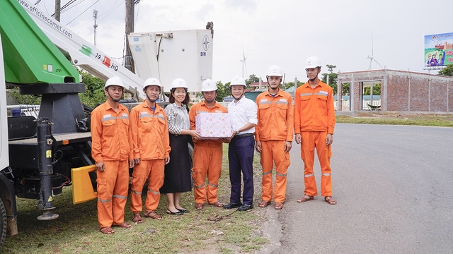 Dày đặc các hoạt động nhân Tháng công nhân tại Công ty Điện lực Quảng Trị Dày đặc các hoạt động nhân Tháng công nhân tại Công ty Điện lực Quảng Trị