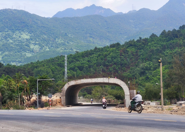 Phố mới thênh thang nhờ lòng dân- Ảnh 3. Phố mới thênh thang nhờ lòng dân- Ảnh 3.