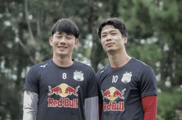 Minh Vương bất ngờ chia tay HAGL, tái hợp Công Phượng: Hợp đồng mới giá trị 3 năm? Minh Vương bất ngờ chia tay HAGL, tái hợp Công Phượng: Hợp đồng mới giá trị 3 năm?