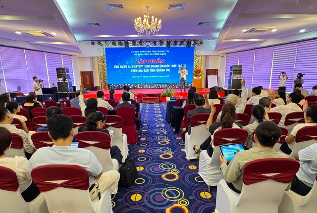 Quảng Trị: Tập huấn ứng dụng AI cho 800 doanh nghiệp và hợp tác xã Quảng Trị: Tập huấn ứng dụng AI cho 800 doanh nghiệp và hợp tác xã