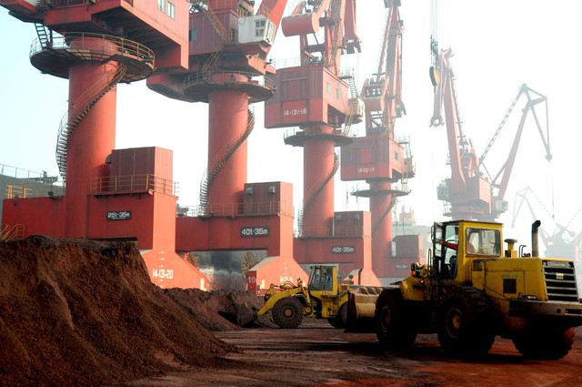 Trung Quốc vẫn kiểm soát chặt đất hiếm với Mỹ Trung Quốc vẫn kiểm soát chặt đất hiếm với Mỹ