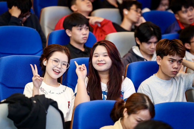 Báo Thanh Niên và Trường ĐH Quản lý và công nghệ TP.HCM ký kết hợp tác - Ảnh 3.