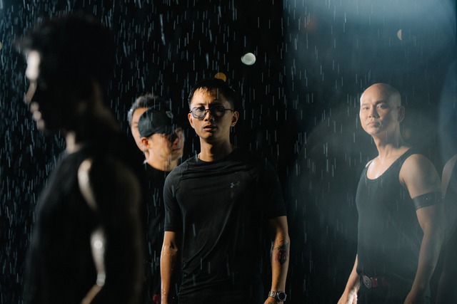 Phim về ‘Anh trai vượt ngàn chông gai’ vượt ‘Lật mặt 8’ của Lý Hải Phim về ‘Anh trai vượt ngàn chông gai’ vượt ‘Lật mặt 8’ của Lý Hải