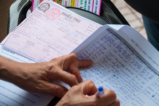 Trung tâm tiếng Anh ‘sửa chữa’ rồi mất tăm: Học viên đóng hơn 16 tỉ đồng Trung tâm tiếng Anh ‘sửa chữa’ rồi mất tăm: Học viên đóng hơn 16 tỉ đồng