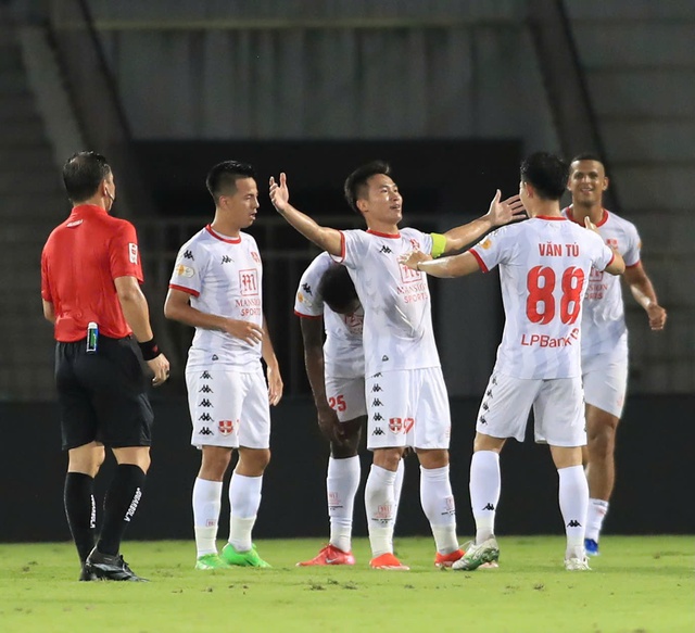 Bảng xếp hạng V-League: Hải Phòng lập siêu phẩm thắng Thanh Hóa, cả đôi chính thức trụ hạng Bảng xếp hạng V-League: Hải Phòng lập siêu phẩm thắng Thanh Hóa, cả đôi chính thức trụ hạng
