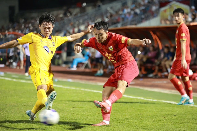 Bảng xếp hạng V-League mới nhất: ‘Nghẹt thở’ cuộc đua trụ hạng, HAGL tốp 8 vẫn nguy cơ Bảng xếp hạng V-League mới nhất: ‘Nghẹt thở’ cuộc đua trụ hạng, HAGL tốp 8 vẫn nguy cơ