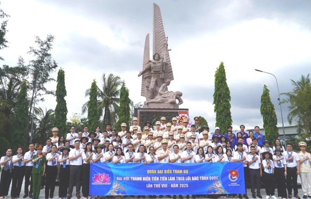 Kết nối Thanh niên tiên tiến với lịch sử Việt Nam tại Láng Le - Bàu Cò - Ảnh 4. Kết nối Thanh niên tiên tiến với lịch sử Việt Nam tại Láng Le - Bàu Cò - Ảnh 4.