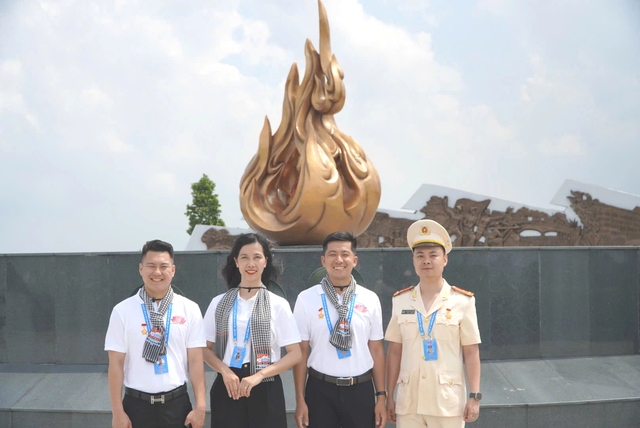 Kết nối Thanh niên tiên tiến với lịch sử Việt Nam tại Láng Le - Bàu Cò - Ảnh 13. Kết nối Thanh niên tiên tiến với lịch sử Việt Nam tại Láng Le - Bàu Cò - Ảnh 13.