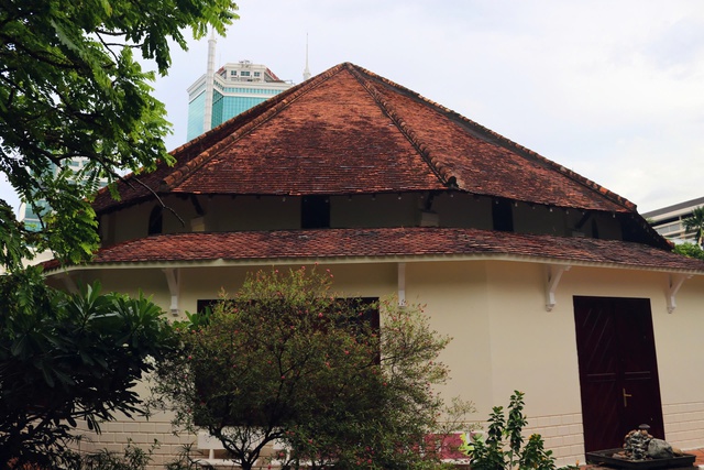 Nhà nguyện Công giáo 158 tuổi ở TP.HCM: Nơi lưu giữ phần mộ 3 giám mục- Ảnh 6. Nhà nguyện Công giáo 158 tuổi ở TP.HCM: Nơi lưu giữ phần mộ 3 giám mục- Ảnh 6.