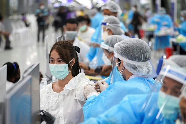 Nhiều diễn biến dịch Covid-19 ở ch&acirc;u &Aacute; - Ảnh 1.