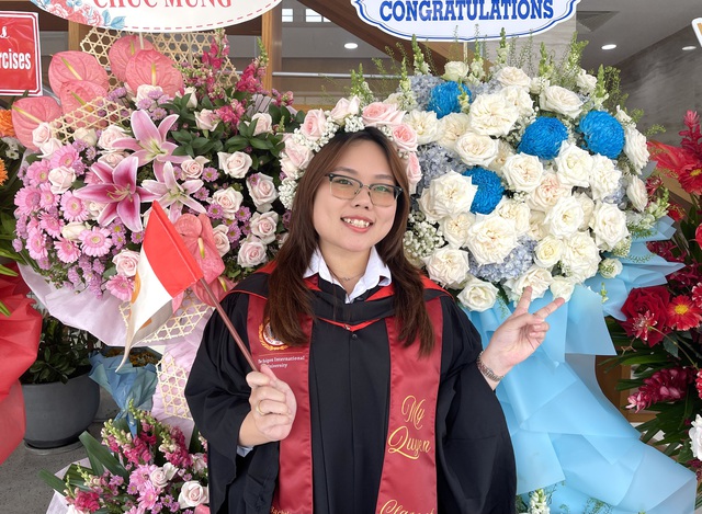 Nữ thủ khoa được nhận học bổng toàn phần thạc sĩ, sinh hoạt phí 15 triệu đồng/tháng Nữ thủ khoa được nhận học bổng toàn phần thạc sĩ, sinh hoạt phí 15 triệu đồng/tháng